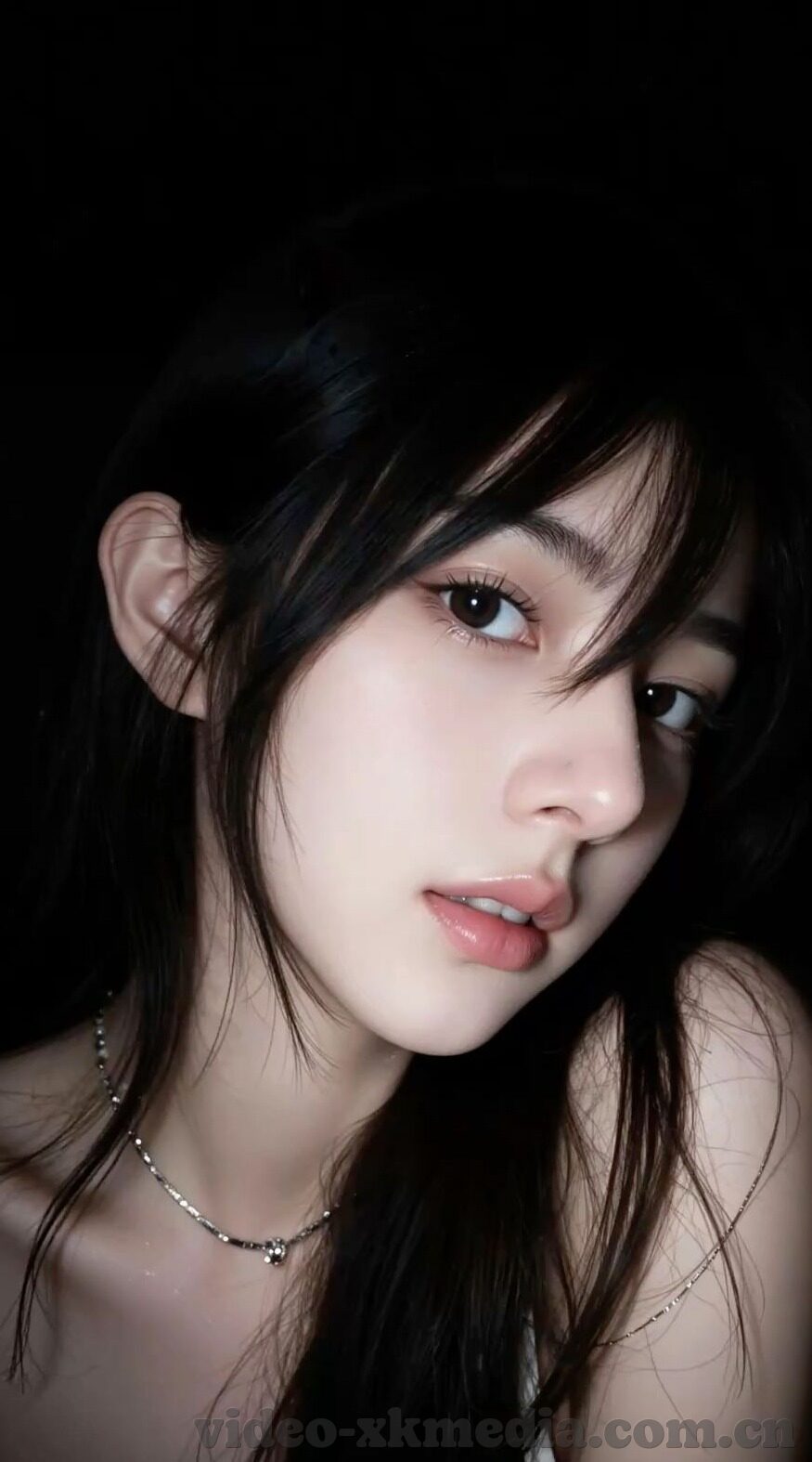 人妻2020无码在线-探索人妻角色的多维度呈现，2020年的网络文化视角